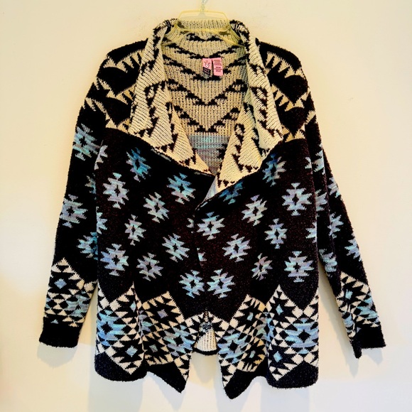 Love On A Hanger Cardigan Sz Medium Open Front Sweater Aztec Western Yellowstone - Picture 1 of 9